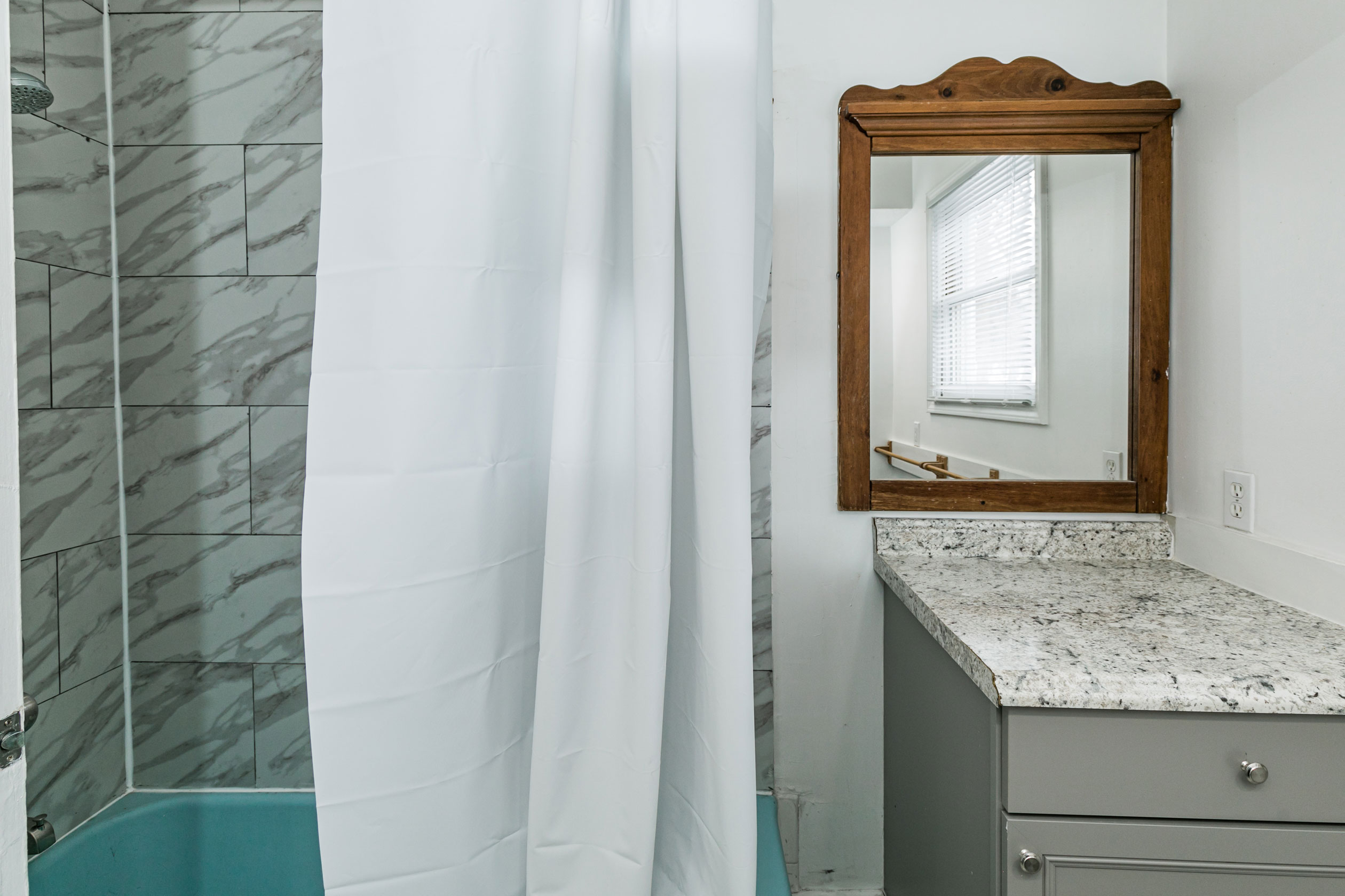 1205 Madison Street, Floor 2, Syracuse, NY 13210 - Optimized - Bathroom